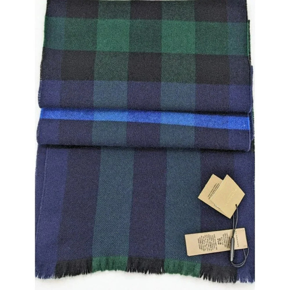 Burberry Cashmere Scarf Green & Blue 176 x 28 cm (Unisex) NWT (MSRP $490) - Picture 2 of 4